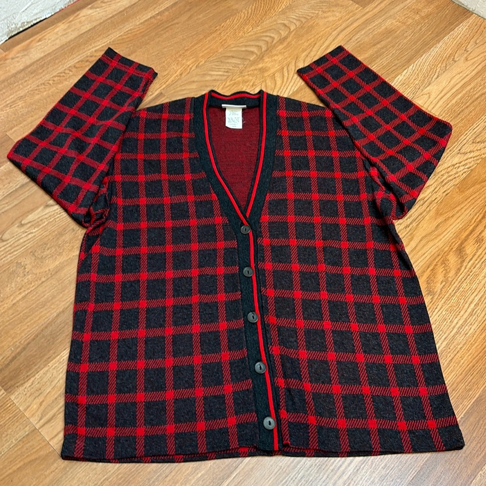 Vintage 1980’s Fire Island, long sleeve red/gray checkered knit sweater. Size L.